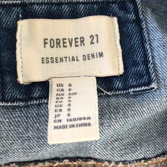 Forever 21 Denim Jacket - Great for Spring/Summer! - Picture 2 of 3